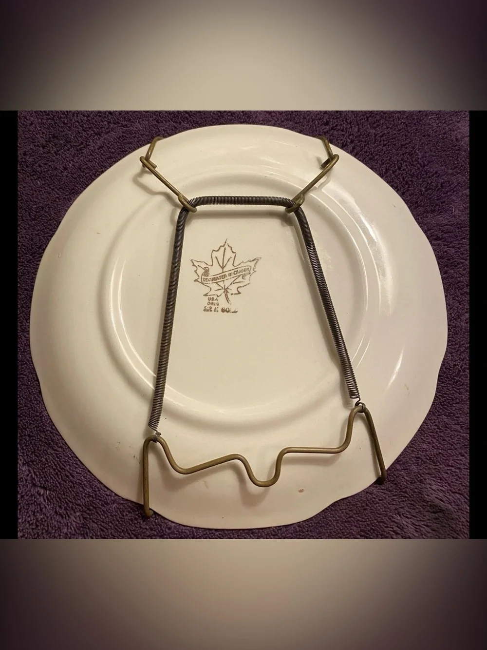 Vintage Victoria BC Canada Souvenir Plate 22K Gold Rim Collectible 7”